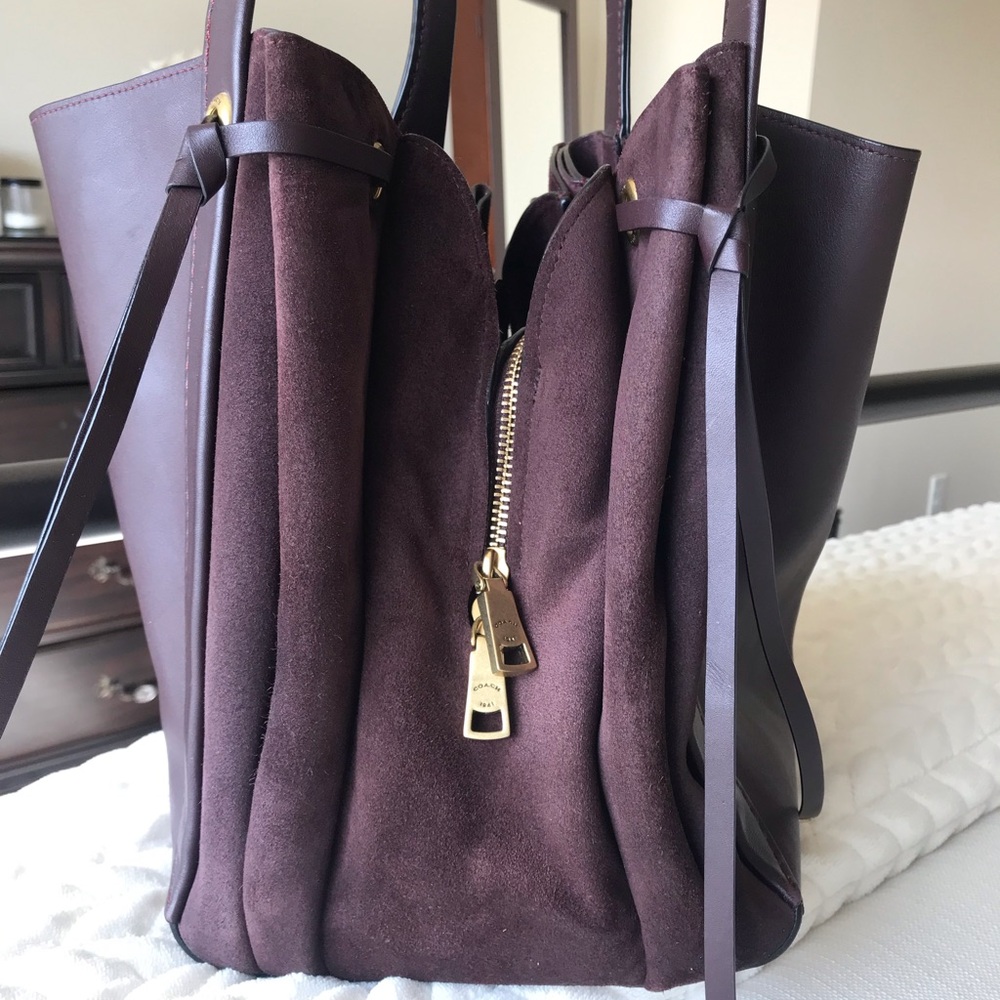 Coach 1941 Harmony Burgundy Oxblood Hobo with Gold Hardware & Rogue Hangtag - Picture 3 of 14